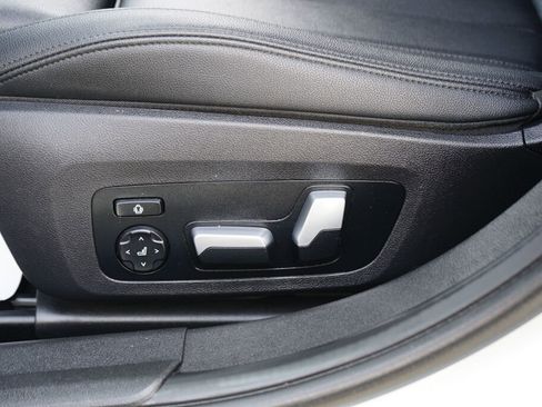 Used 2020 BMW 330i Sedan w/ Convenience Package image 16