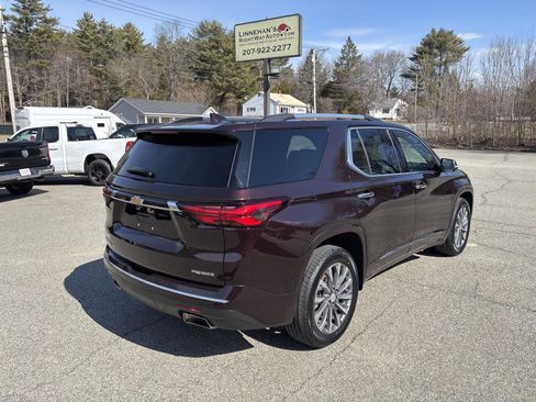 Used 2023 Chevrolet Traverse Premier image 11