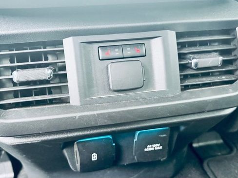 Used 2024 Ford F150 Lariat w/ Equipment Group 502A High image 8