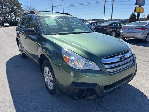 Used 2013 Subaru Outback 2.5i image 3