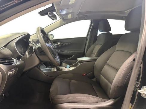 Used 2021 Chevrolet Malibu LT FWD image 17