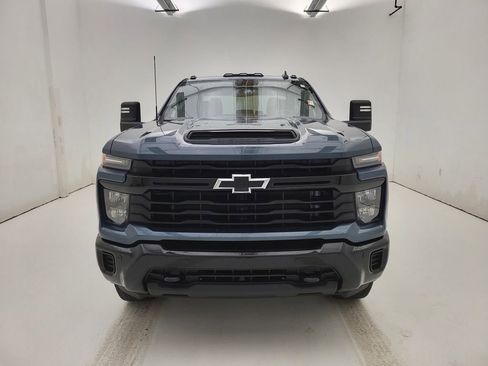 Used 2025 Chevrolet Silverado 2500 Custom w/ Custom Value Package AWD/4WD image 21