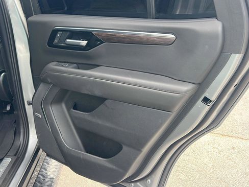 Used 2025 Chevrolet Tahoe Z71 w/ Z71 Off-Road Package AWD/4WD image 17