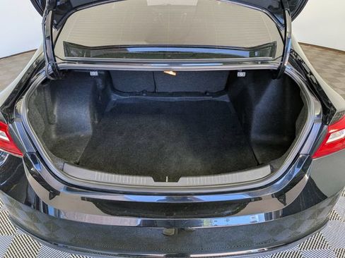 Used 2018 Chevrolet Malibu LT FWD image 8