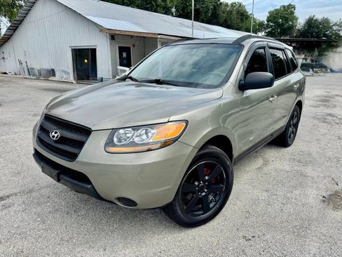 Used 2009 Hyundai Santa Fe GLS FWD image 3