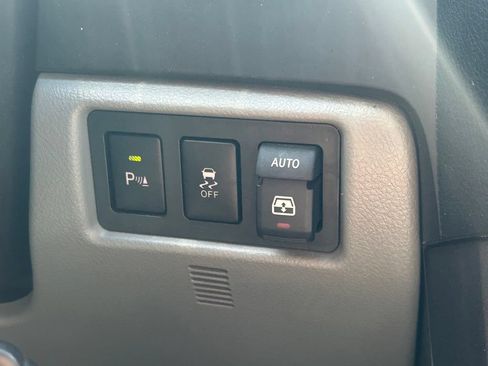 Used 2019 Toyota Sequoia Platinum RWD image 36