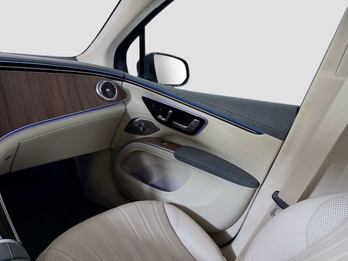 Used 2023 Mercedes-Benz EQS 450+ 4MATIC SUV image 27