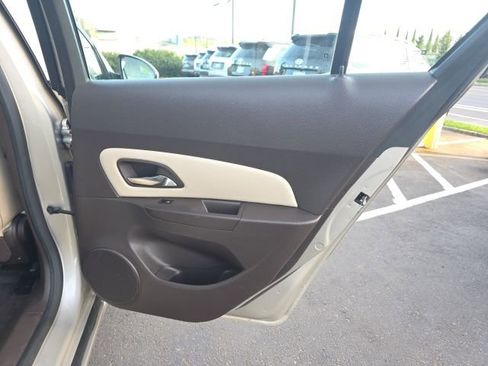Used 2013 Chevrolet Cruze LT image 22