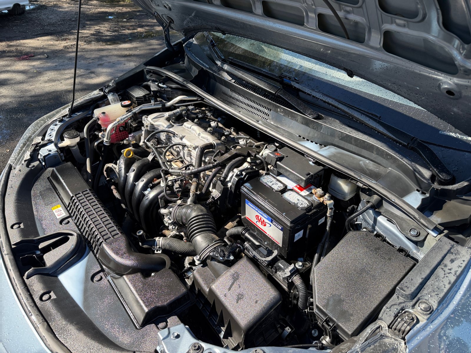 Used 2020 Toyota Corolla LE FWD image 34