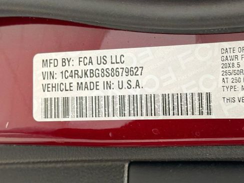 Used 2025 Jeep Grand Cherokee L Limited w/ Black Appearance Package image 29