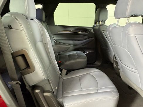 Used 2024 Buick Enclave Premium image 19