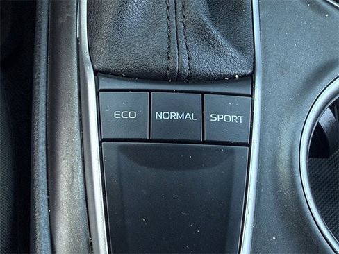 Used 2024 Toyota Camry LE image 20