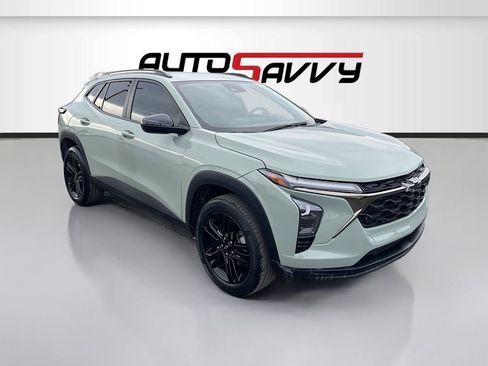 Used 2025 Chevrolet Trax ACTIV w/ Driver Confidence Package image 1