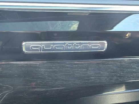 Used 2018 Audi Q7 3.0T Prestige w/ Prestige Package AWD/4WD image 17