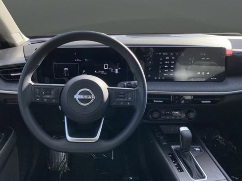 New 2026 Nissan Kicks SV w/ SV Premium Package image 6