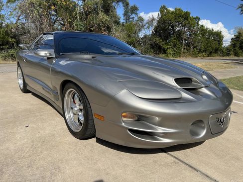 Used 2002 Pontiac Firebird Trans Am image 2