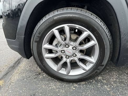 Used 2024 GMC Terrain SLT FWD image 10