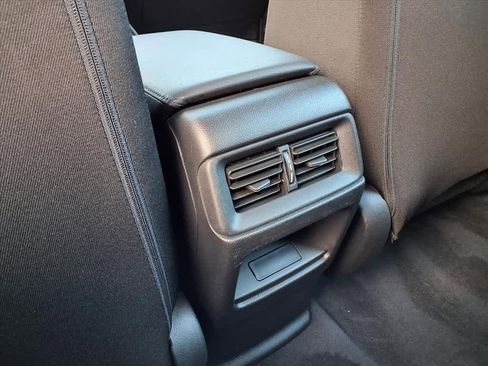 Used 2023 Honda CR-V LX image 10