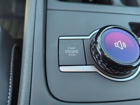 New 2026 Volkswagen Tiguan SE R-Line image 38