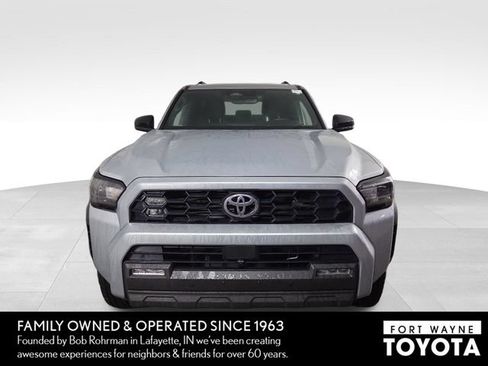 Used 2025 Toyota 4Runner TRD Off-Road AWD/4WD image 3