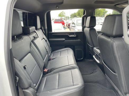 Used 2025 GMC Sierra 2500 SLT w/ SLT Convenience Package AWD/4WD image 29