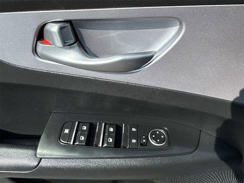 Used 2024 Kia Forte LXS w/ LXS Technology Package image 37