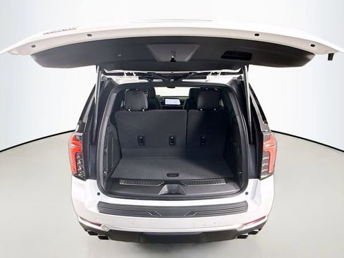 Used 2025 Chevrolet Tahoe High Country image 30