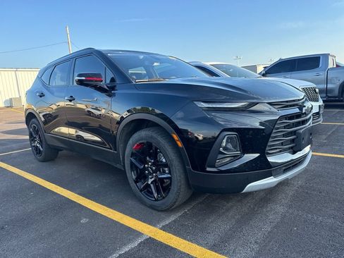 Used 2022 Chevrolet Blazer LT w/ Redline Edition FWD image 3