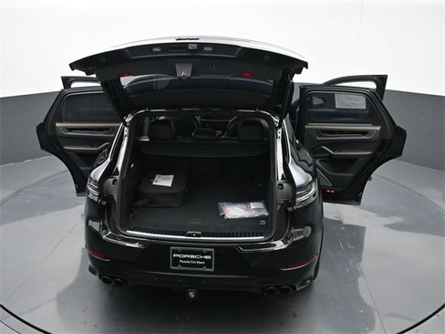 New 2026 Porsche Cayenne Turbo image 30