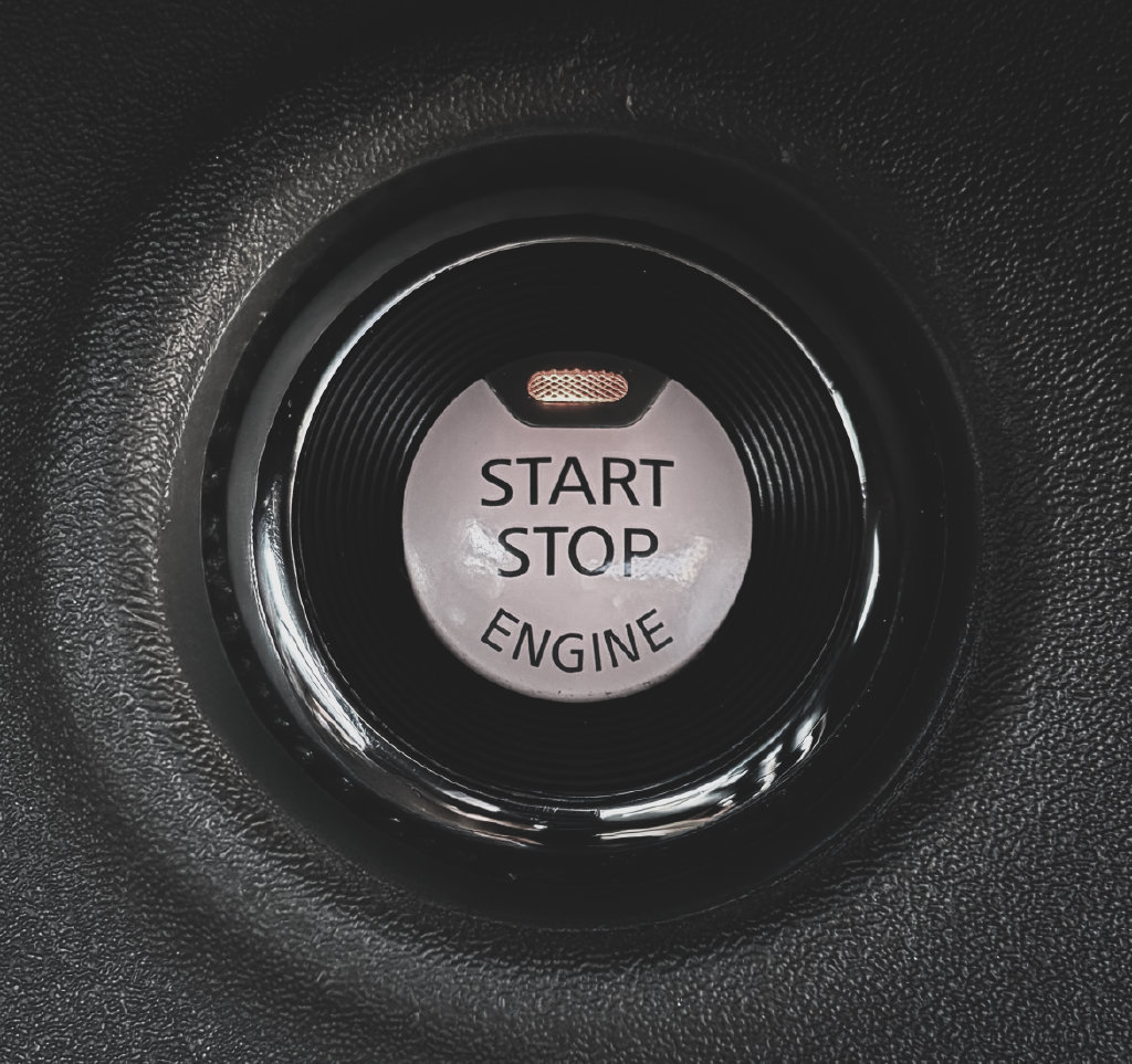 Used 2020 Nissan Frontier SV w/ Midnight Edition Floor Mats AWD/4WD image 5