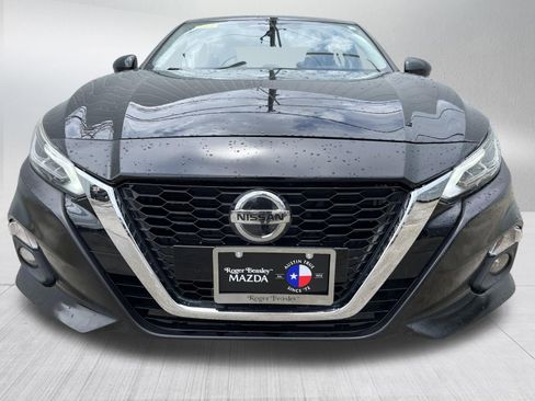 Used 2020 Nissan Altima 2.5 SL AWD/4WD image 2