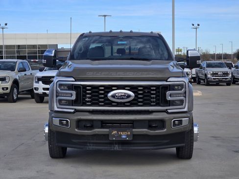New 2026 Ford F450 Platinum w/ Platinum Plus Package image 6