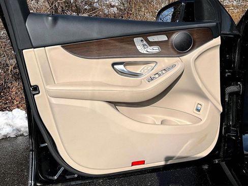 Certified 2022 Mercedes-Benz GLC 300 4MATIC image 18