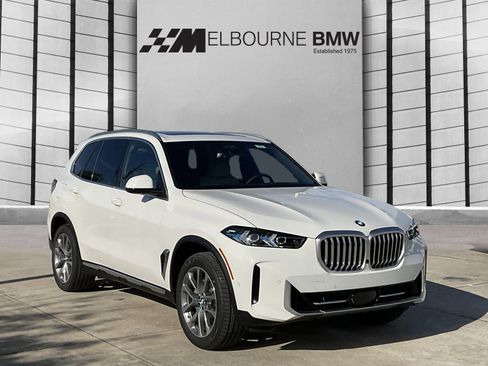 New 2026 BMW X5 sDrive40i w/ Premium Package image 1
