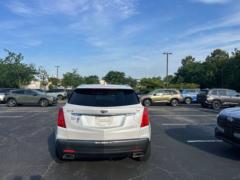 Used 2017 Cadillac XT5 Luxury w/ Driver Awareness Package FWD image 4