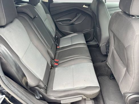 Used 2017 Ford Escape SE w/ Equipment Group 201A FWD image 21