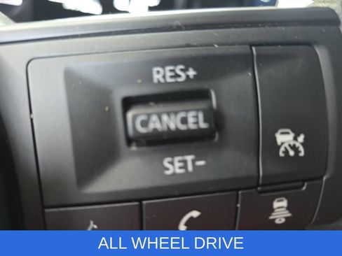 Used 2025 Nissan Kicks SV AWD/4WD image 18