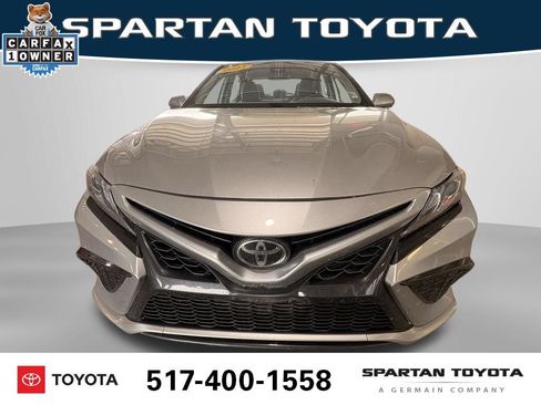 Used 2023 Toyota Camry XSE FWD image 9