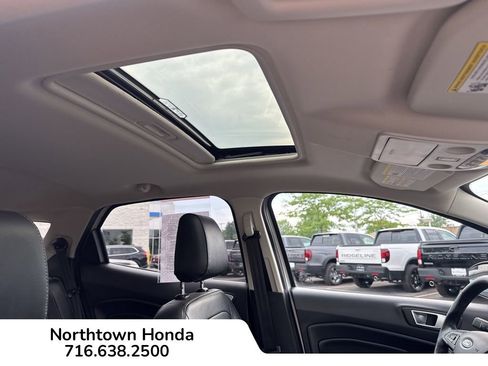 Used 2022 Ford EcoSport Titanium image 17