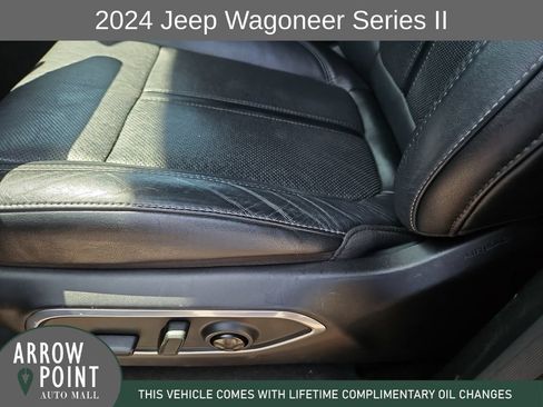 Used 2024 Jeep Wagoneer Series II w/ Flexible Seating Group RWD image 23