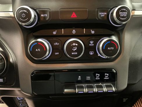 Used 2019 RAM 1500 Big Horn AWD/4WD image 26
