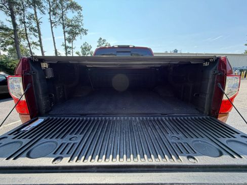 Used 2017 Nissan Titan PRO-4X AWD/4WD image 22