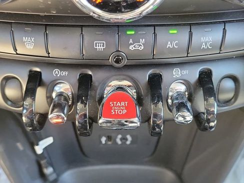 Used 2017 MINI Cooper 4-Door Hardtop FWD image 26