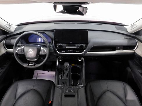 Used 2024 Toyota Grand Highlander Limited image 40