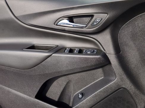 Used 2024 Chevrolet Equinox LT AWD/4WD image 17