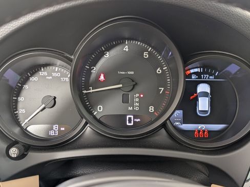 Used 2026 Porsche Macan AWD/4WD image 27