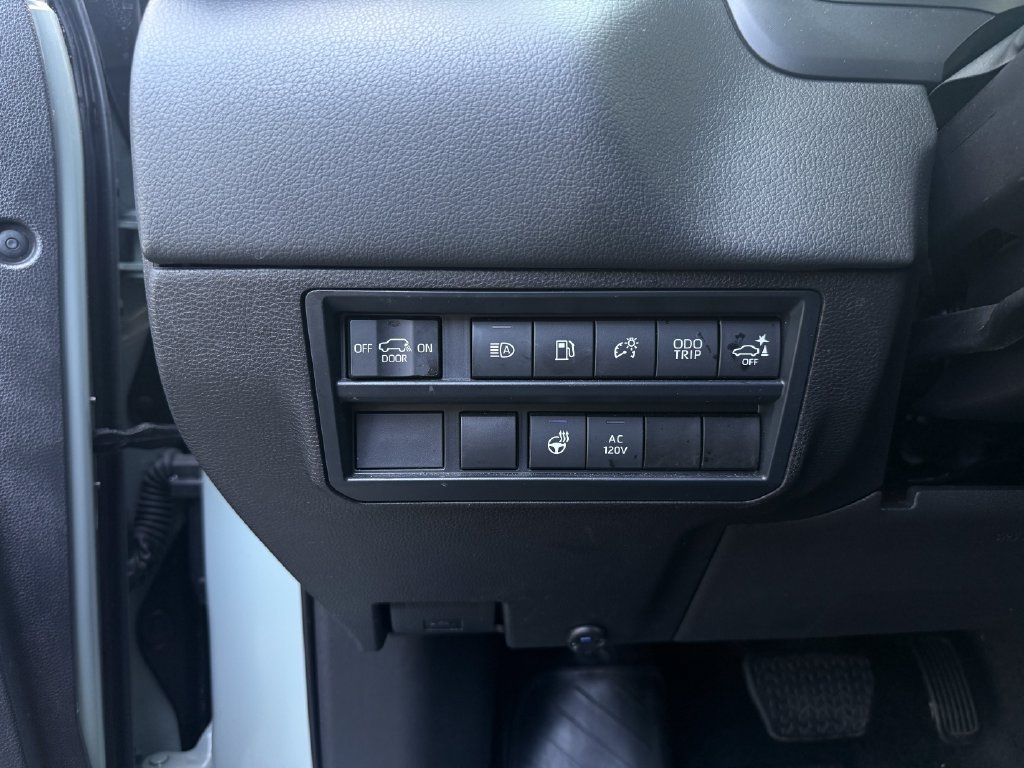 Used 2025 Toyota Sequoia Limited w/ Tow Technology Package AWD/4WD image 23