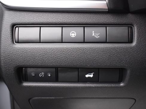 Used 2022 Nissan Rogue Platinum w/ Head-Up Display Package image 18