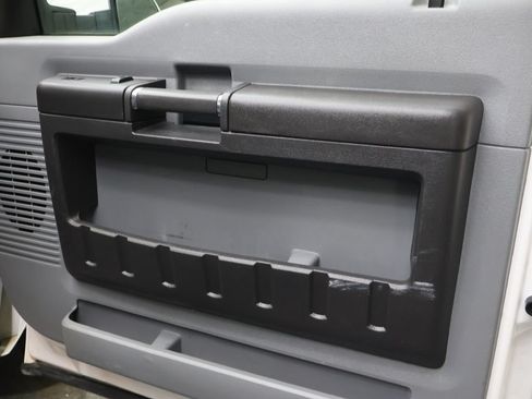 Used 2015 Ford F250 XL w/ Power Equipment Group AWD/4WD image 12