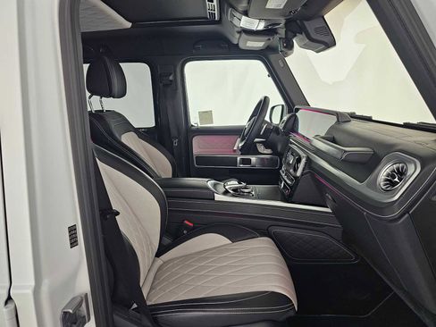 Used 2024 Mercedes-Benz G 550 image 11